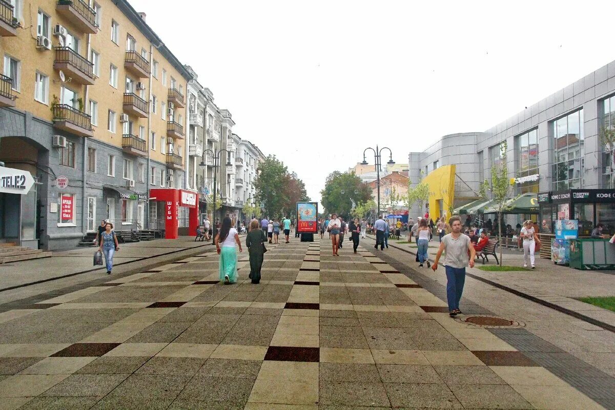 Саратовский арбат фото. Саратовский арбат. Кирова арбат. Саратовский арбат. Арбат 2020.