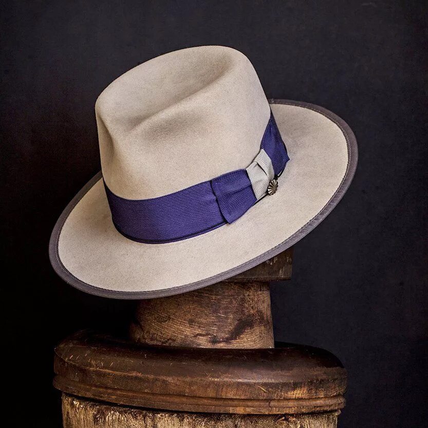 Hat 20. Мужская шляпа - канотье 19 века. Шляпа Стетсон ковбойская. Старая шляпа. Шляпы 20 века мужские.