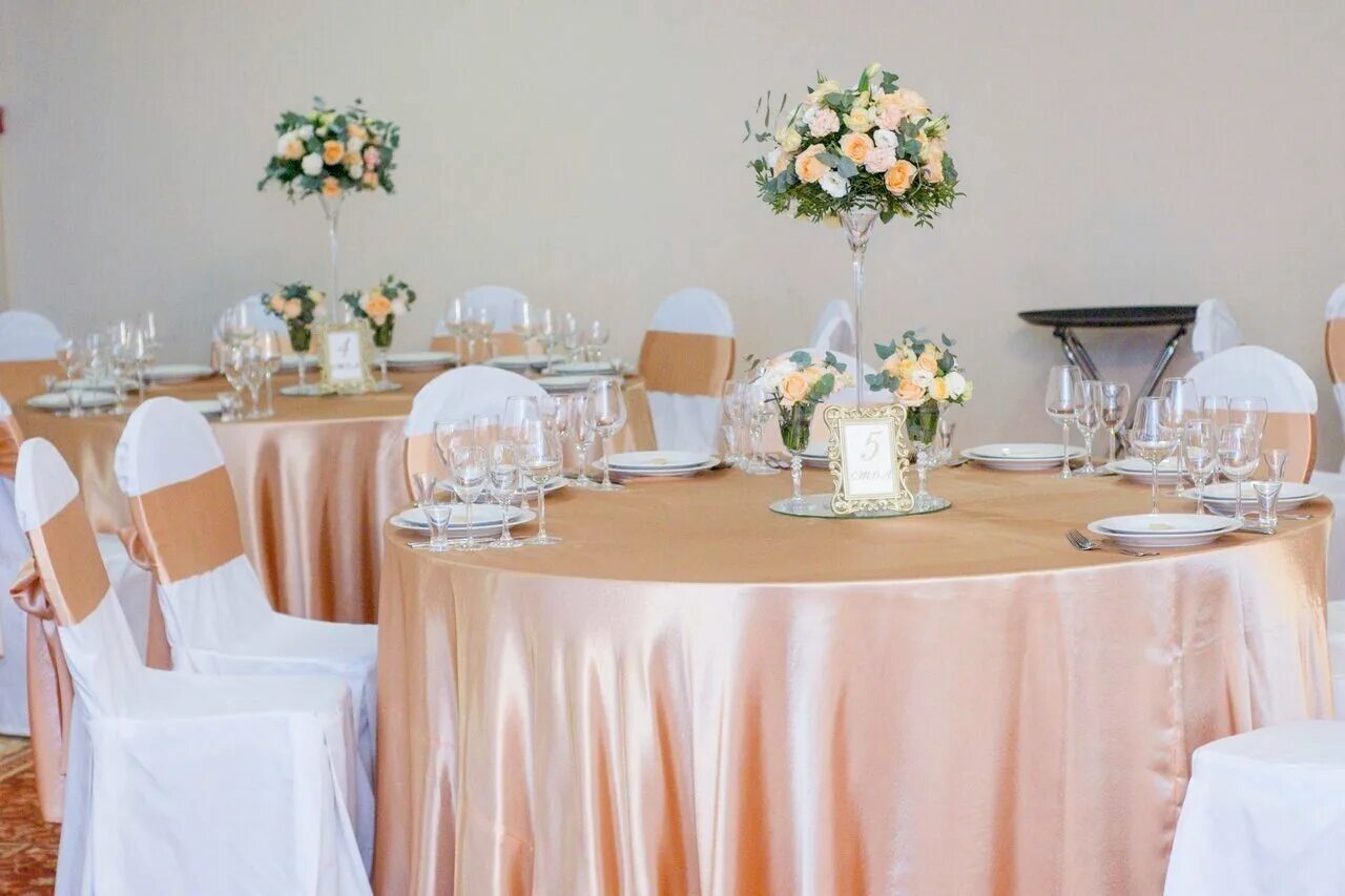 Ресторан фламбе. Банкетный зал айвори ирбит. Аренда банкетного зала для торжества. Кегельбан банкетный зал в махачкале. Аренда банкетного зала для торжества.