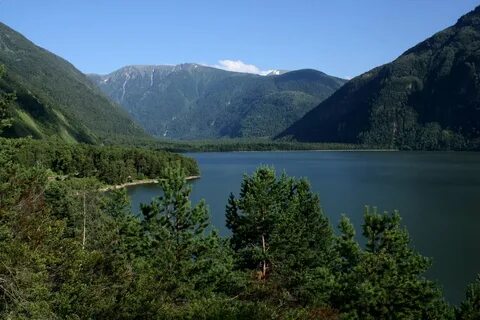 Озеро расположенное на северо востоке горного алтая