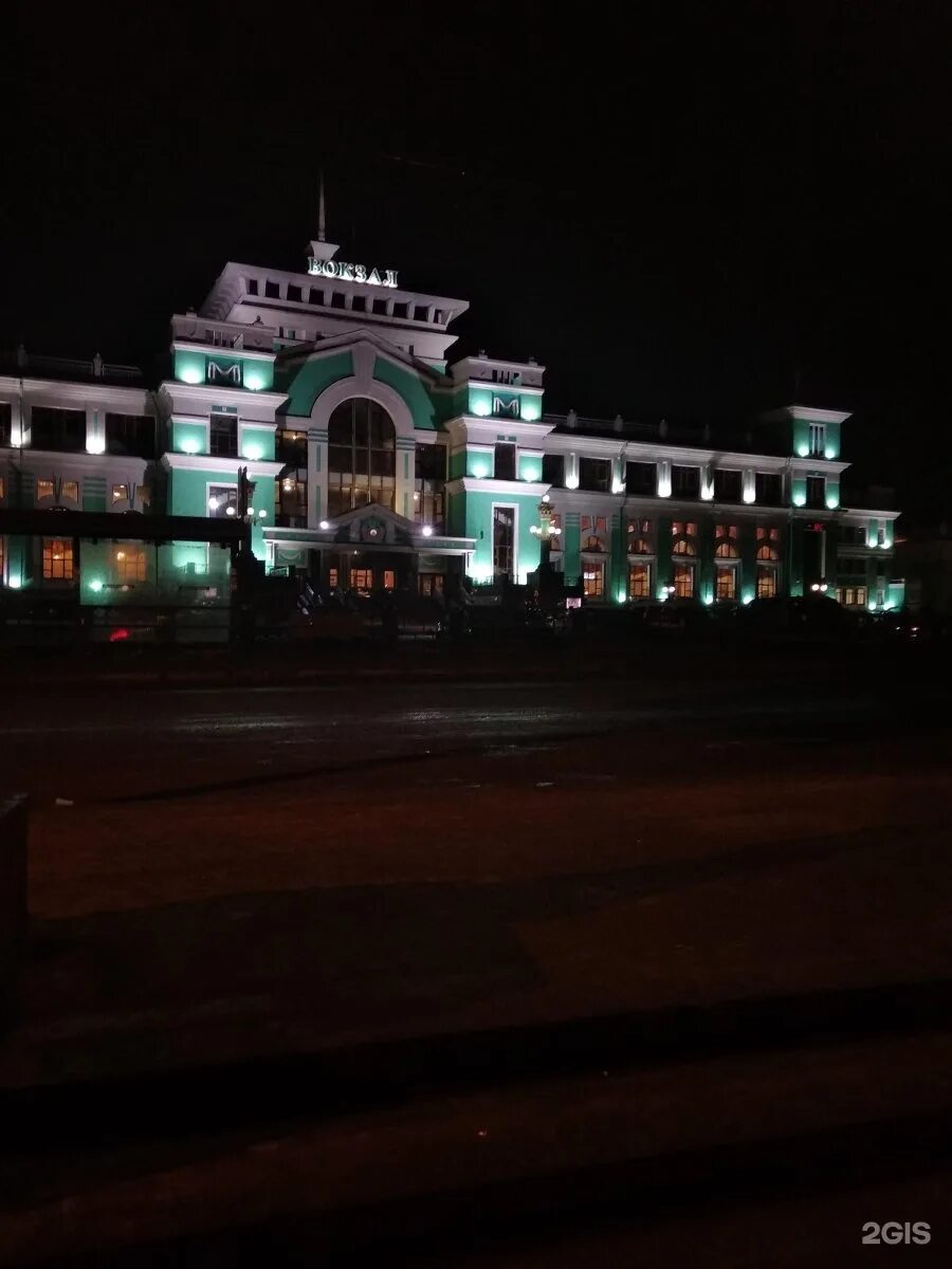 Телефон справочной жд омск. Омск вокзал. ЖД вокзал Омск. Улицы у ЖД вокзала Омска. Омск улица Леконта 1 Железнодорожный вокзал Омск.