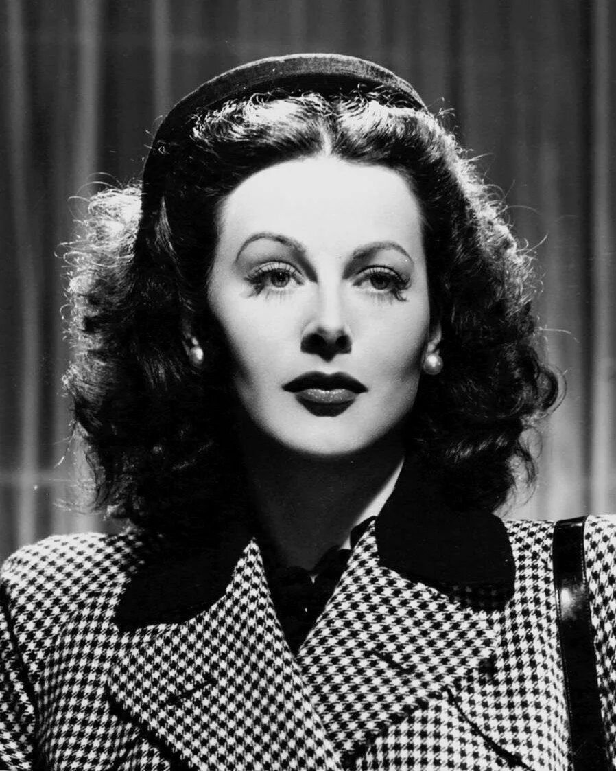 Хеди ламарр изобрела вай фай. Хеди ламар изобретательница. Хеди ламарр. Хеди ламар изобретательница. Хеди ламарр в молодости.