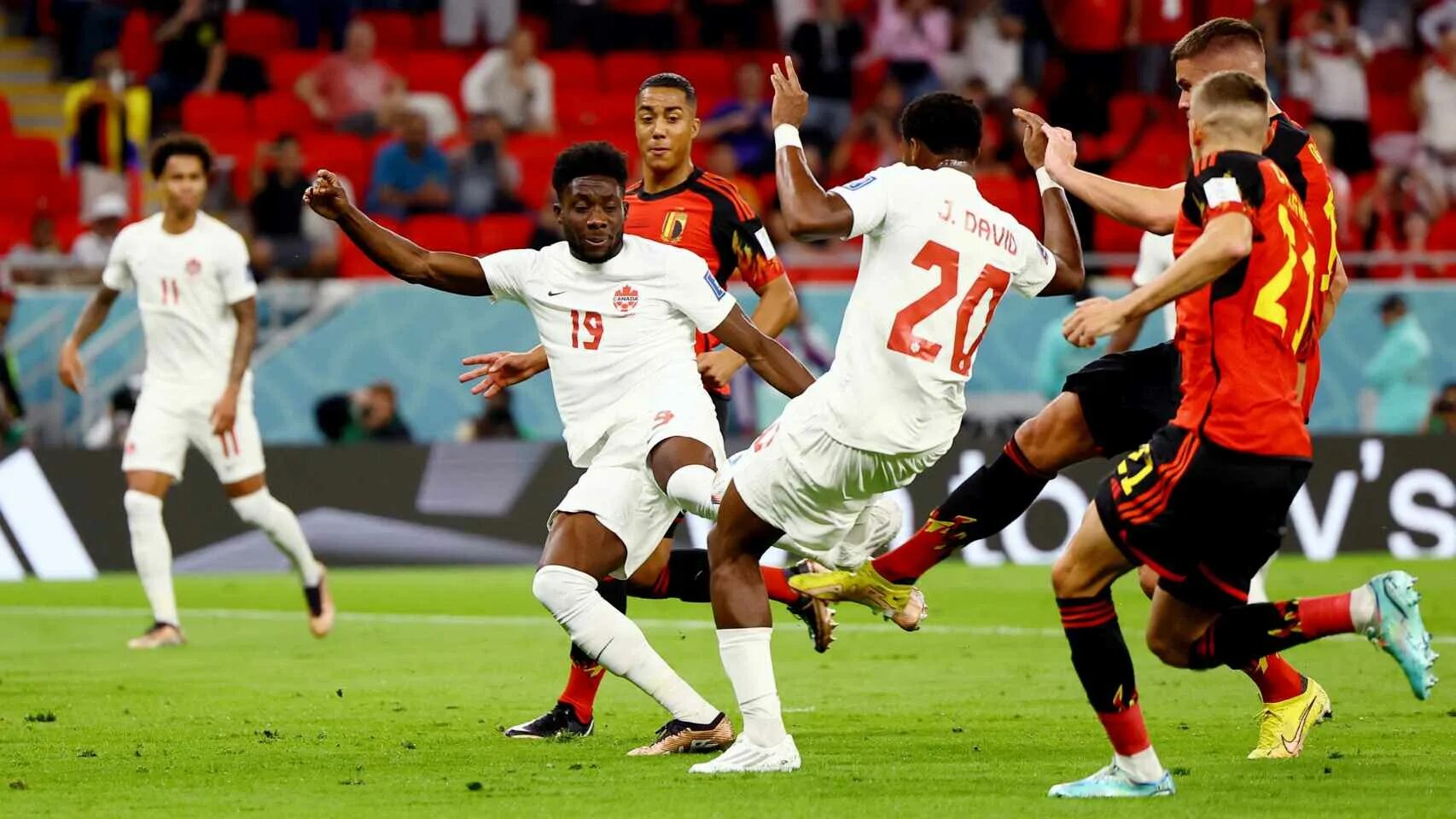 Матч бельгия марокко. Бельгия нидерланды люксембург. Евро-2020 команда бельгии. Соане тонгауиа. Батшуайи футболист 2022.