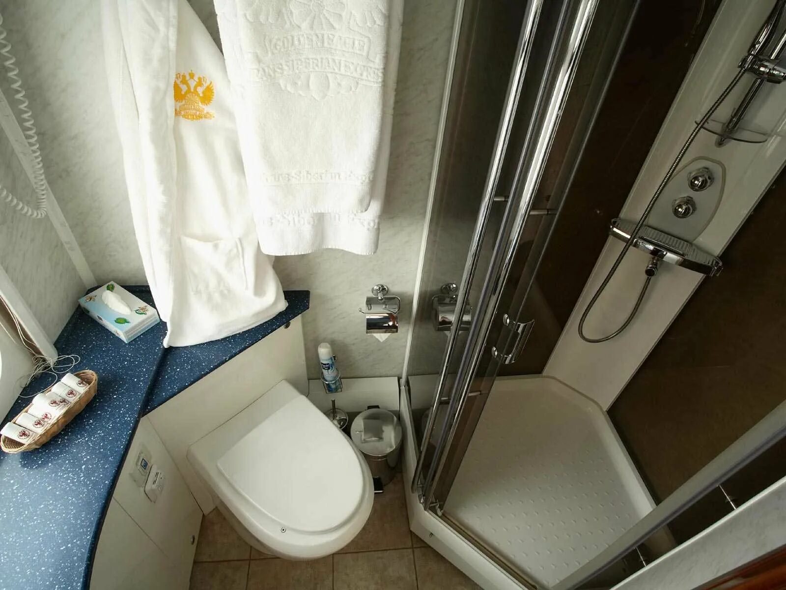 Двухэтажный вагон ржд купе св. Вагон люкс вятка. Вагон св туалет. Гранд экспресс 054ч купе, 2т. Поезд ржд вагон люкс 1и.