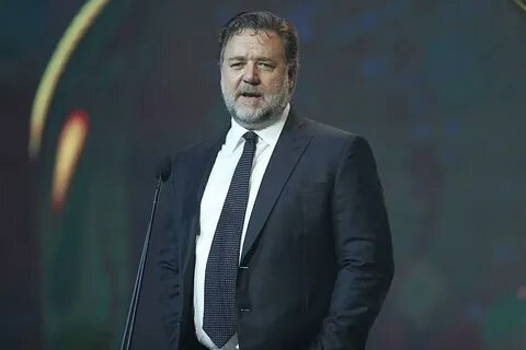 Рассел кроу просит денег