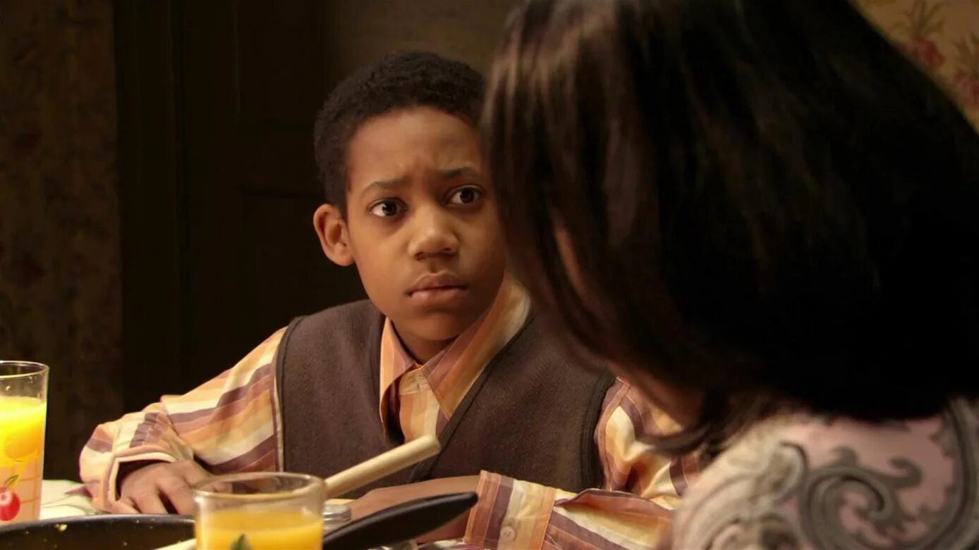 Тайлер джеймс уильямс все ненавидят криса. Крис сериал. Hates chris. Крис сериал. Крис сериал.