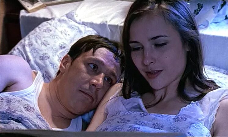 Стрепы женские белье. Жен жгут. Сожжение рыжих ведьм на костре. Жен жгут. Золотая цепочка женская.