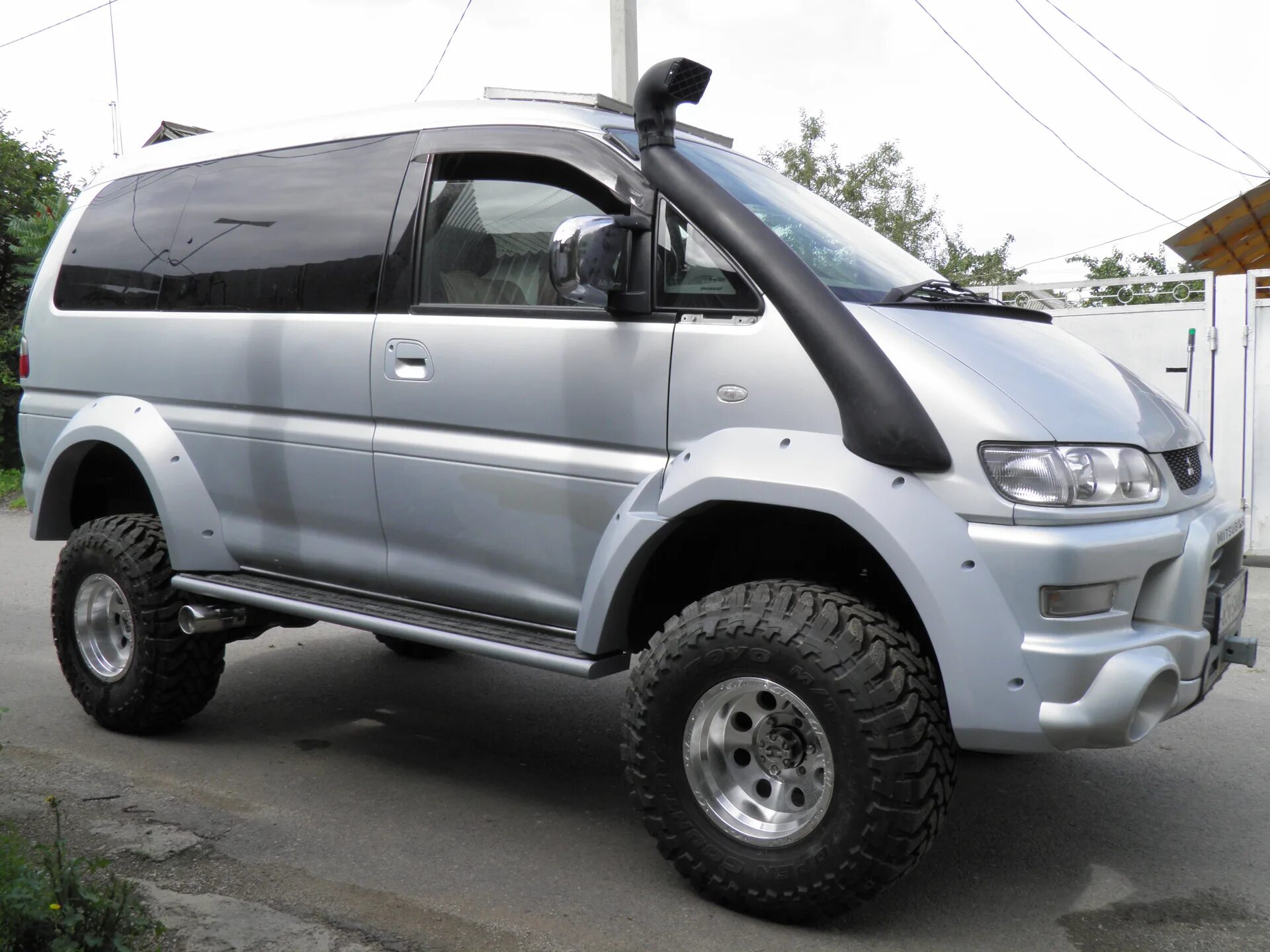 Мицубиси делика булка 1994. Delica булка. Делика 2. Митсубиси делика булка. Delica булка.