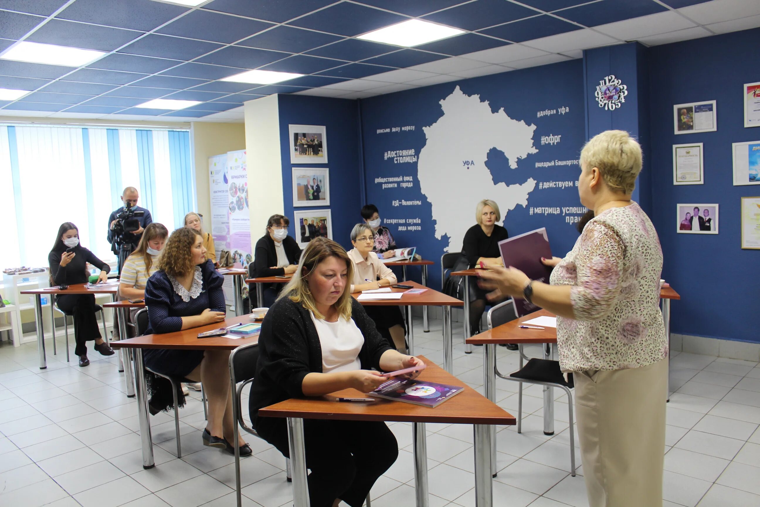 фонд общественных инициатив. фонд общественных инициатив. центр общественных инициатив. центр общественных инициатив. гражданская позиция иллюстрация.