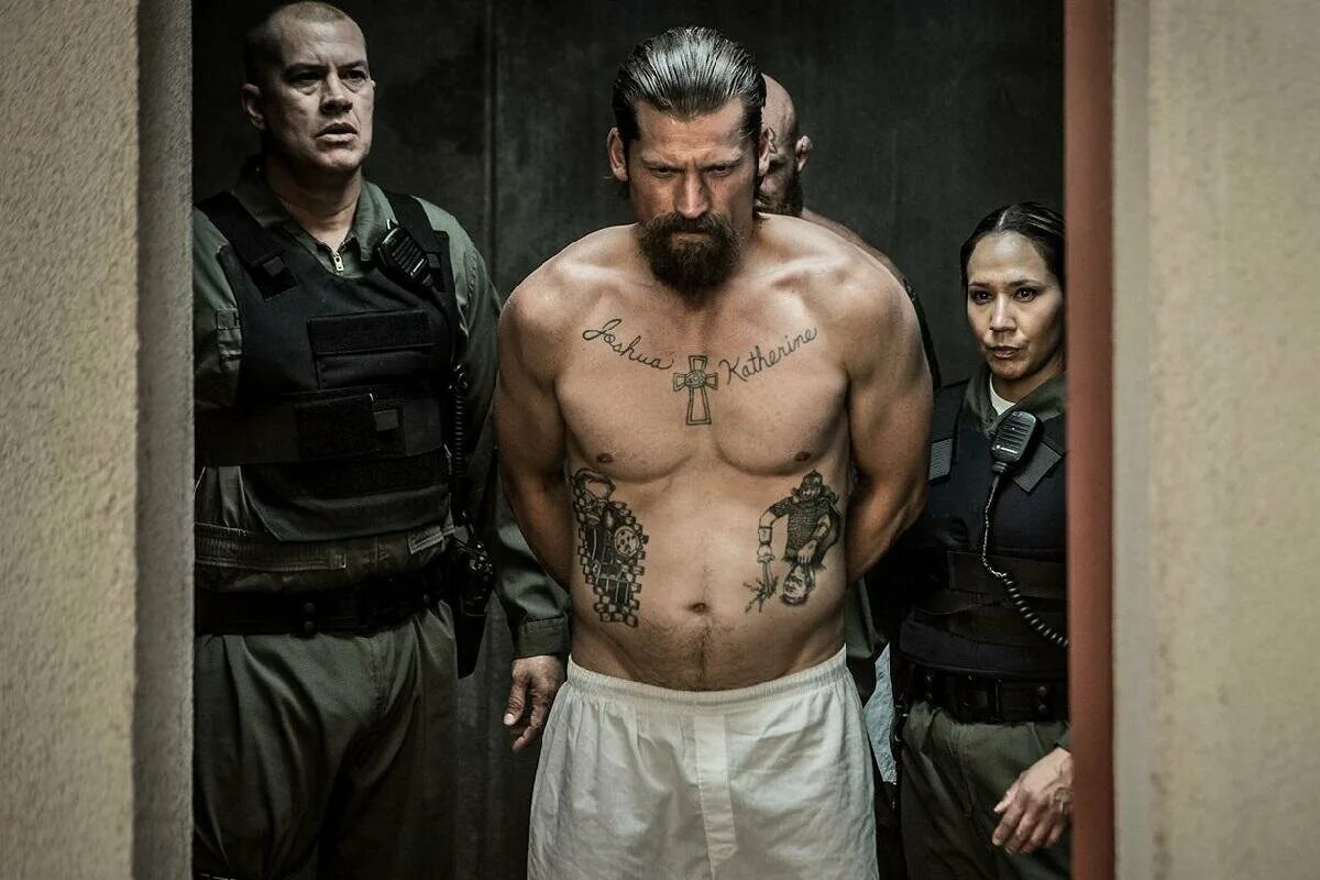 Выстрел в пустоту фильм 2015. Пока выстрел. Джеффри донован выстрел в пустоту. Джон бернтал выстрел в пустоту. Джеффри донован выстрел в пустоту.