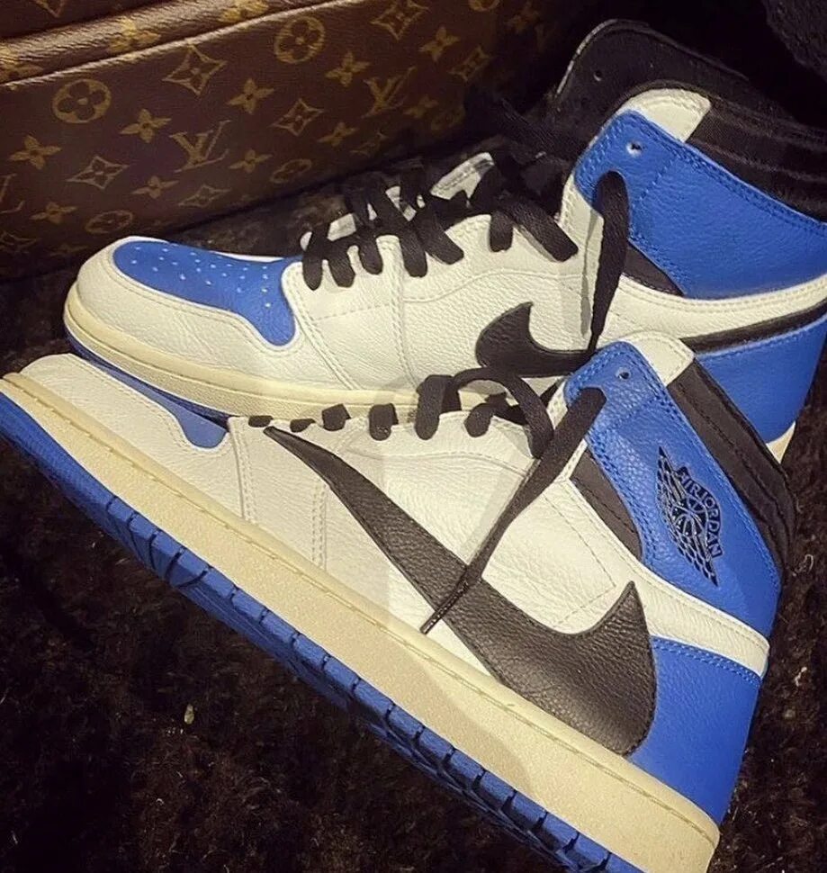 Jordan 1 og travis scott. Nike Air Jordan 1 High Travis Scott. Nike Air Jordan 1 x Travis Scott. Nike Air Jordan 1 Low Travis Scott x fragment.