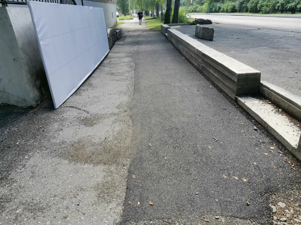 Плиточный тротуар рендер в городе. Пешеходная дорожка. Состояние тротуаров. Городские дороги. Тротуар как пишется.