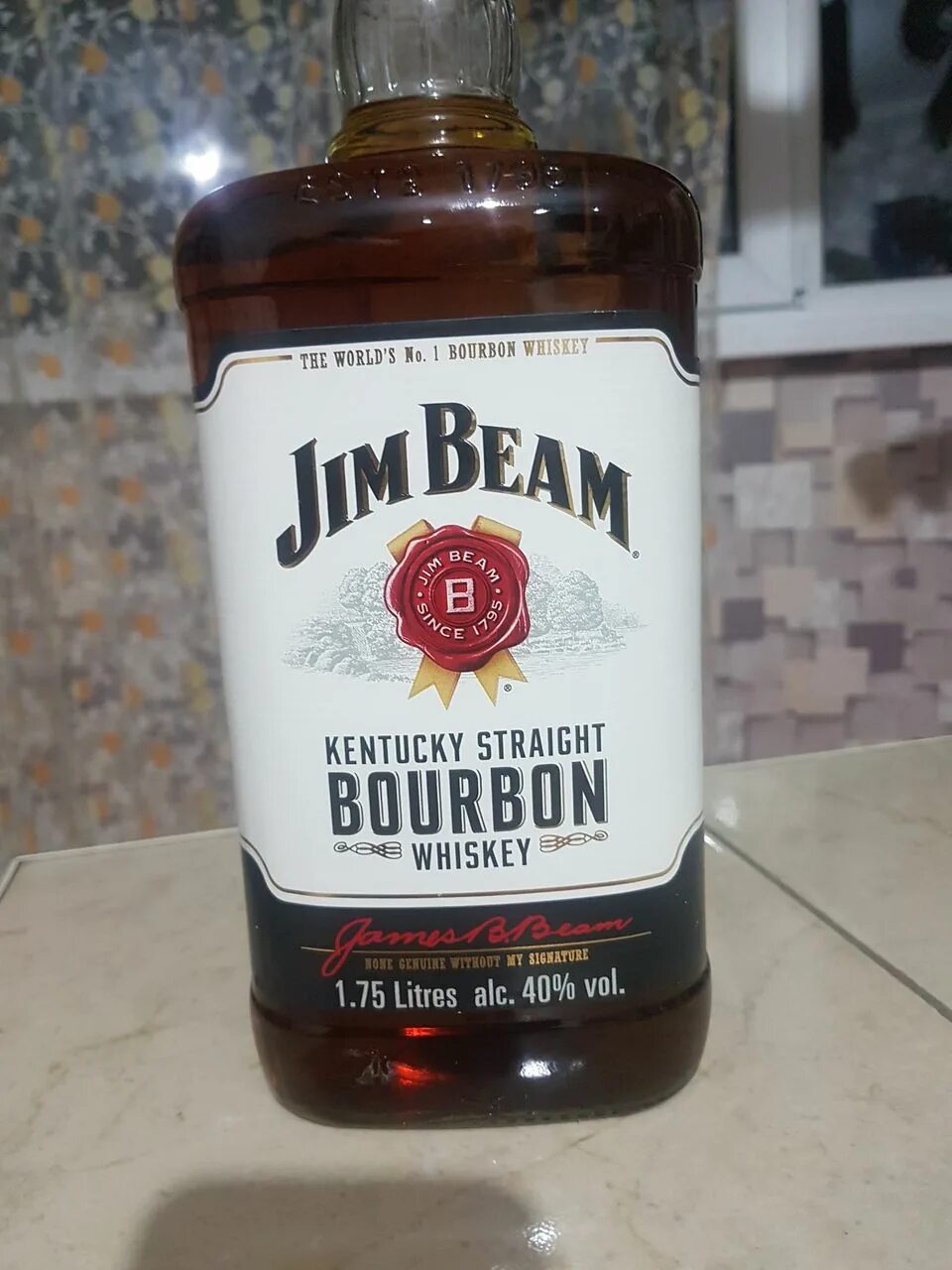 Джим Бим 1,75. Джим Бим виски 1 литр. Виски Jim Beam Bourbon 1 литр.