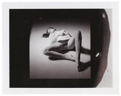 Slideshow naked polaroid.