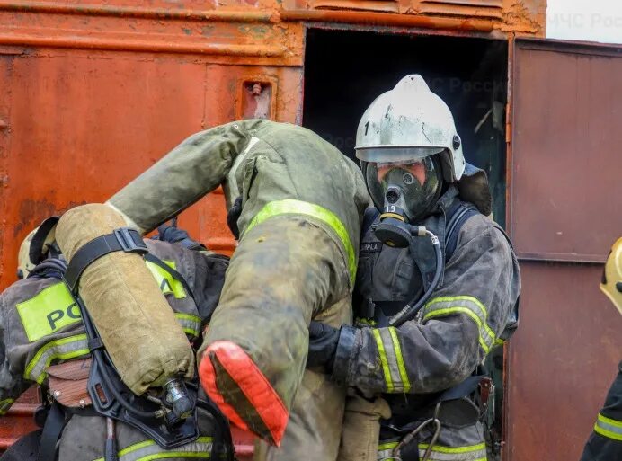 Разведка и спасение людей. Газодымозащитная служба МЧС. ГДЗС пожарной охраны МЧС России. Звено ГДЗС. Звено газодымозащитной службы.