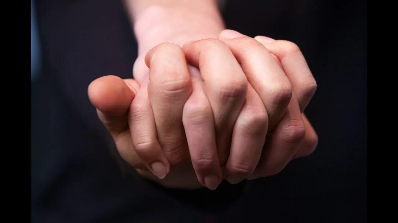 One that hand. Женская рука. Держи мою руку. Держи мою руку помощь. Hand holding.