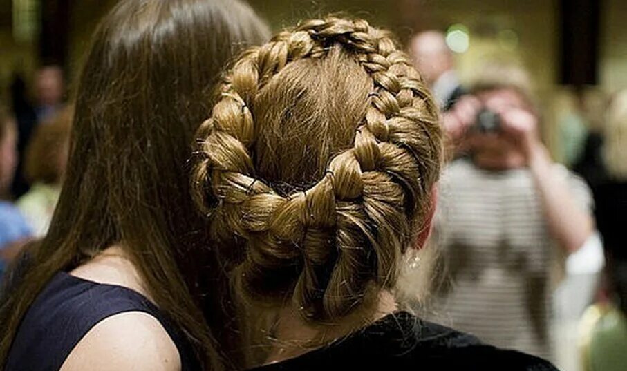 описание прически. визитки по плетению кос. афрокосички как плести схема разделения. текст песни наши мамы. игра заплети косу 3 м.