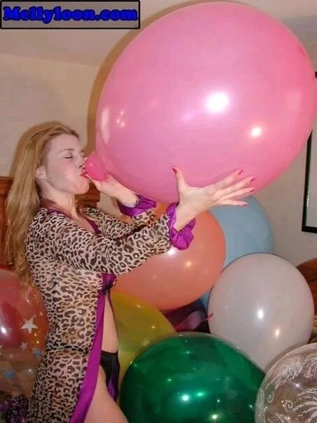 Надувает воздушный шар. Balloon looner pop. Balloon pop blow to pop. Фетиш надувные шары. Воздушные шары фетиш.