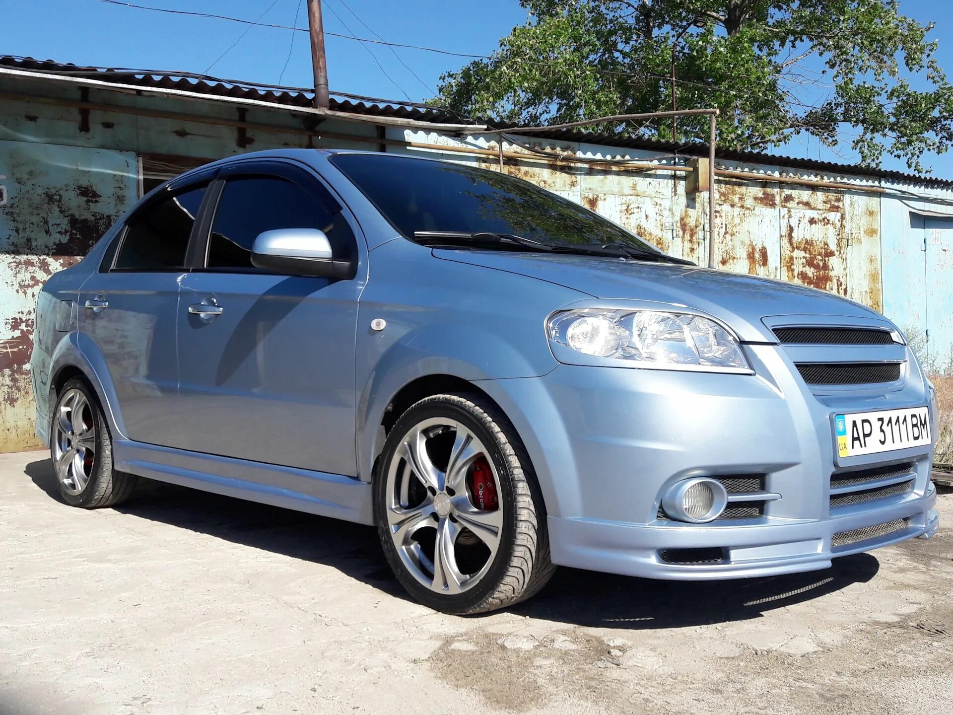 Диски на авео. Chevrolet Aveo t250 r17. Шевроле Авео т250 на 16 дисках. Шевроле Авео т250 r15. Шевроле Авео т250 на 17 дисках.