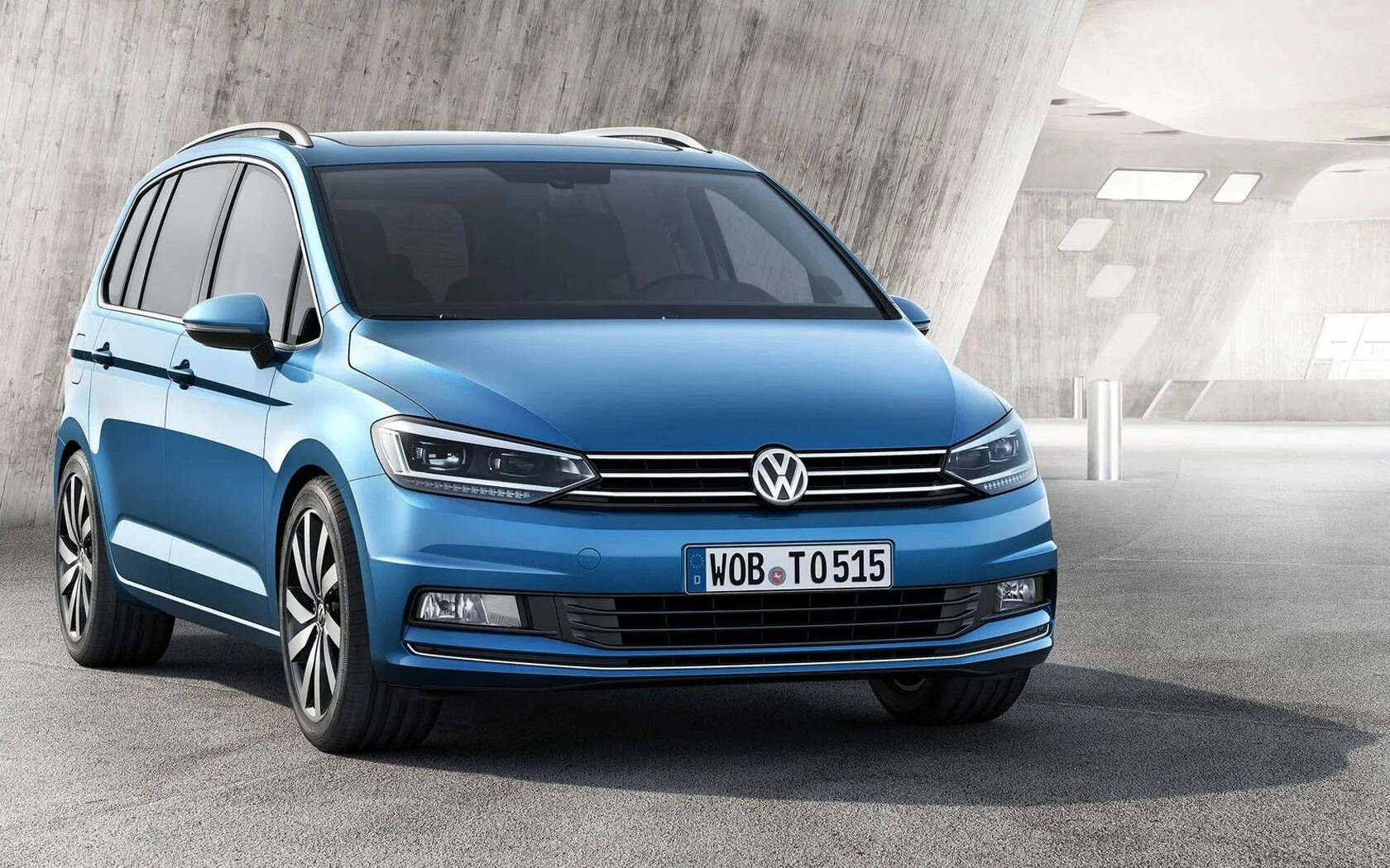 Фотография volkswagen. Фольксваген Туран 2015. Фольксваген Туран 2021. Volkswagen Touran i 2015. Фольксваген минивэн Туран 2020.