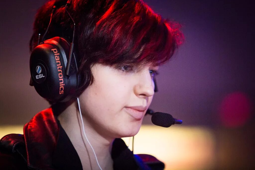 Scarlet файл. Scarlett sc2. scarlett starcraft 2. скарлет киберспортсменка.
