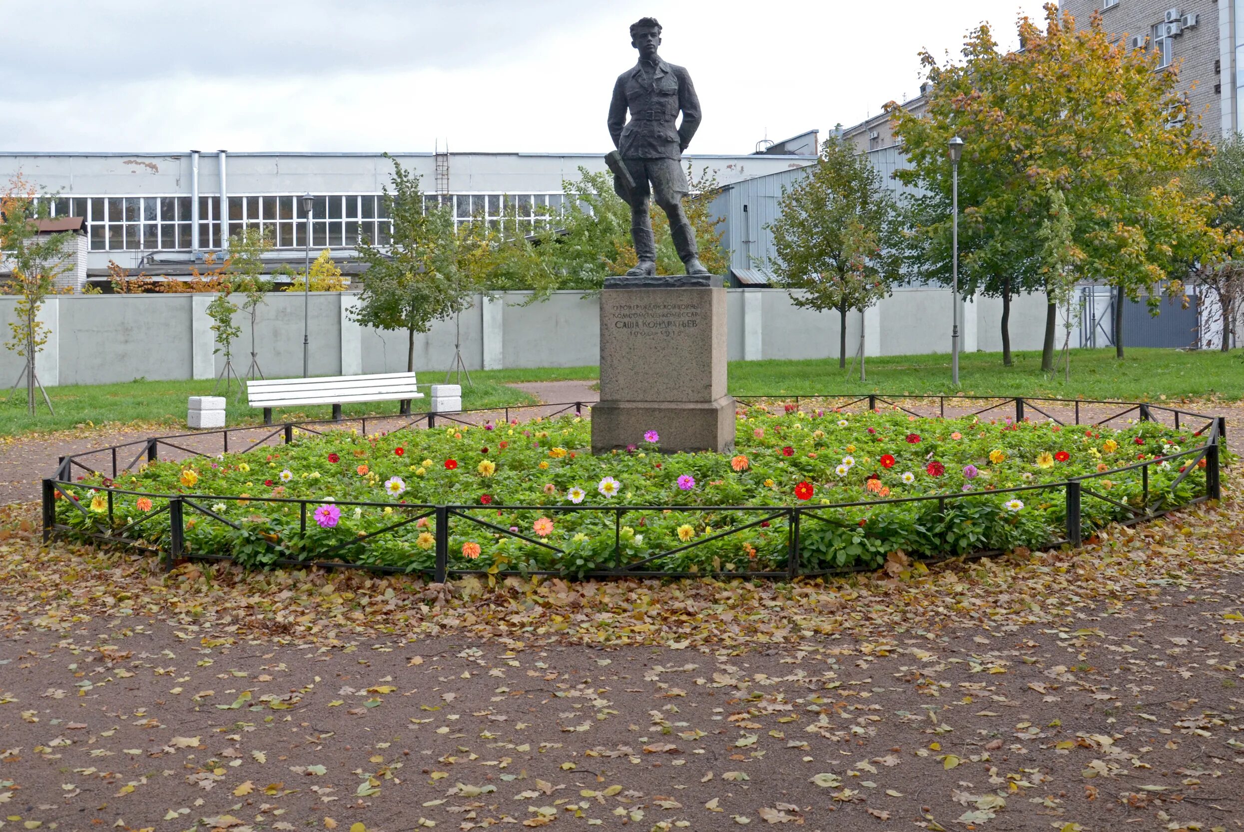 калининские сады. садово-парковое хозяйство калининского района. любашинский сад санкт-петербург ангел. детский сад 51 калининского района. матвеевский сад в петербурге.