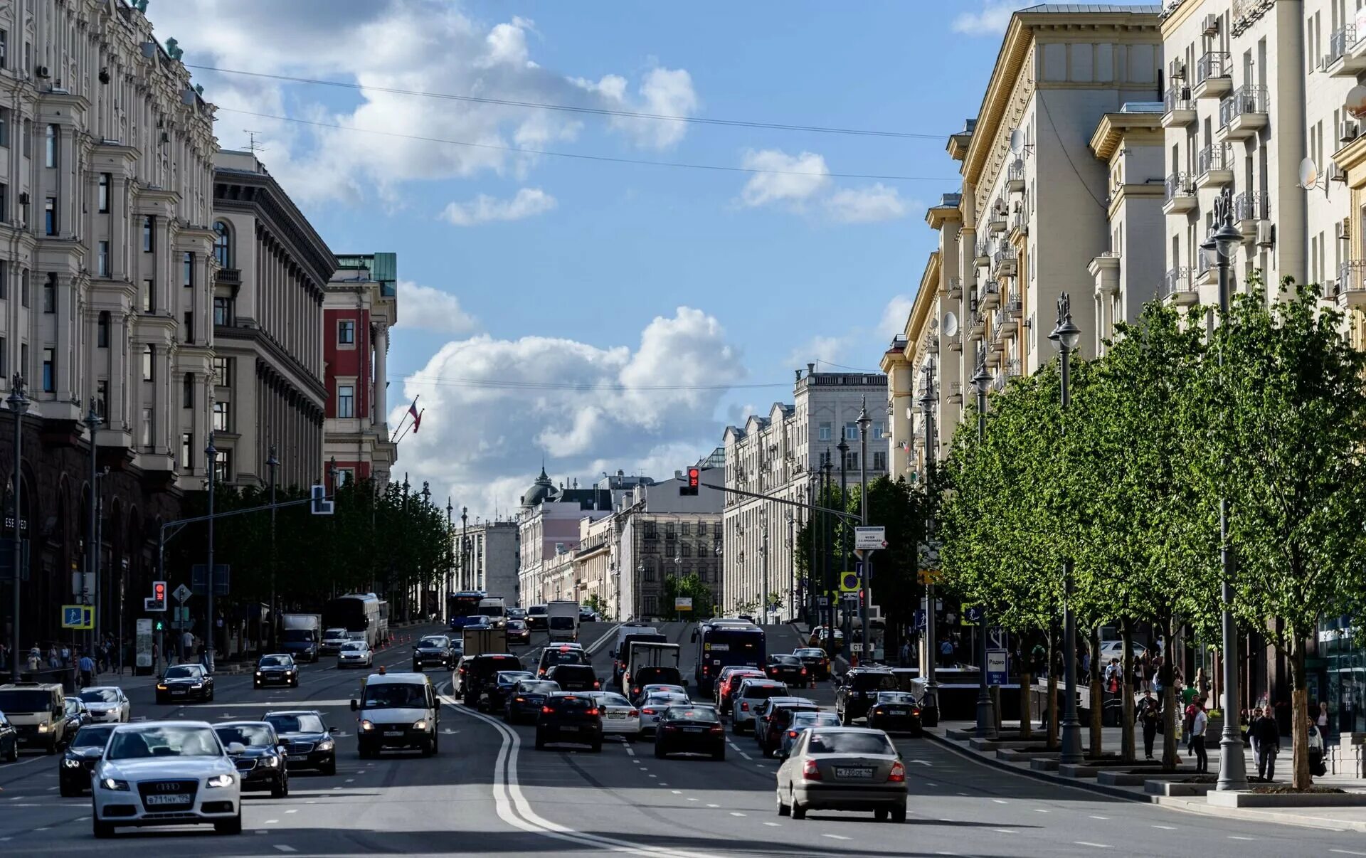 Главная улица москвы тверская. Улочки москвы. Тверская улица. Тверская улица москва. Улочки москвы.