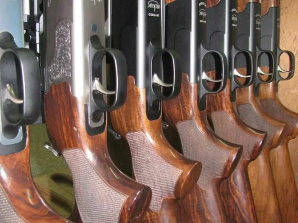 Черные грязи оружейный. Охотничий магазин в москве. Оружейный магазин абакан калибр. Черные грязи оружейный. Оружейный магазин в волгограде.