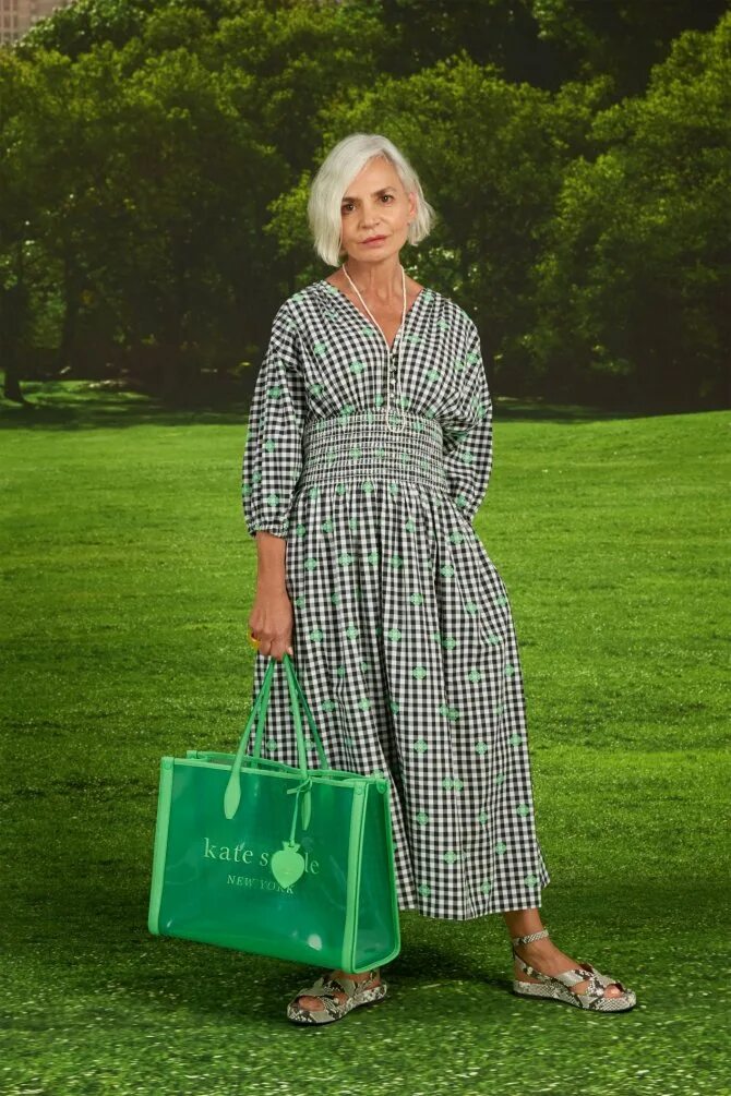 стильная одежда для пожилых. летние платья для женщин после 50 лет. платье для женщины 50 лет. летние платья для женщин 60 лет. платья для женщин 50 лет стильные.