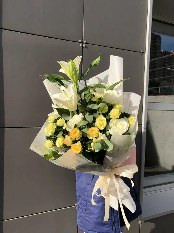 аппарат цветомат. фловенд-1. фанбург цветы. холодильник автомат для цветов. букет роз карусель.