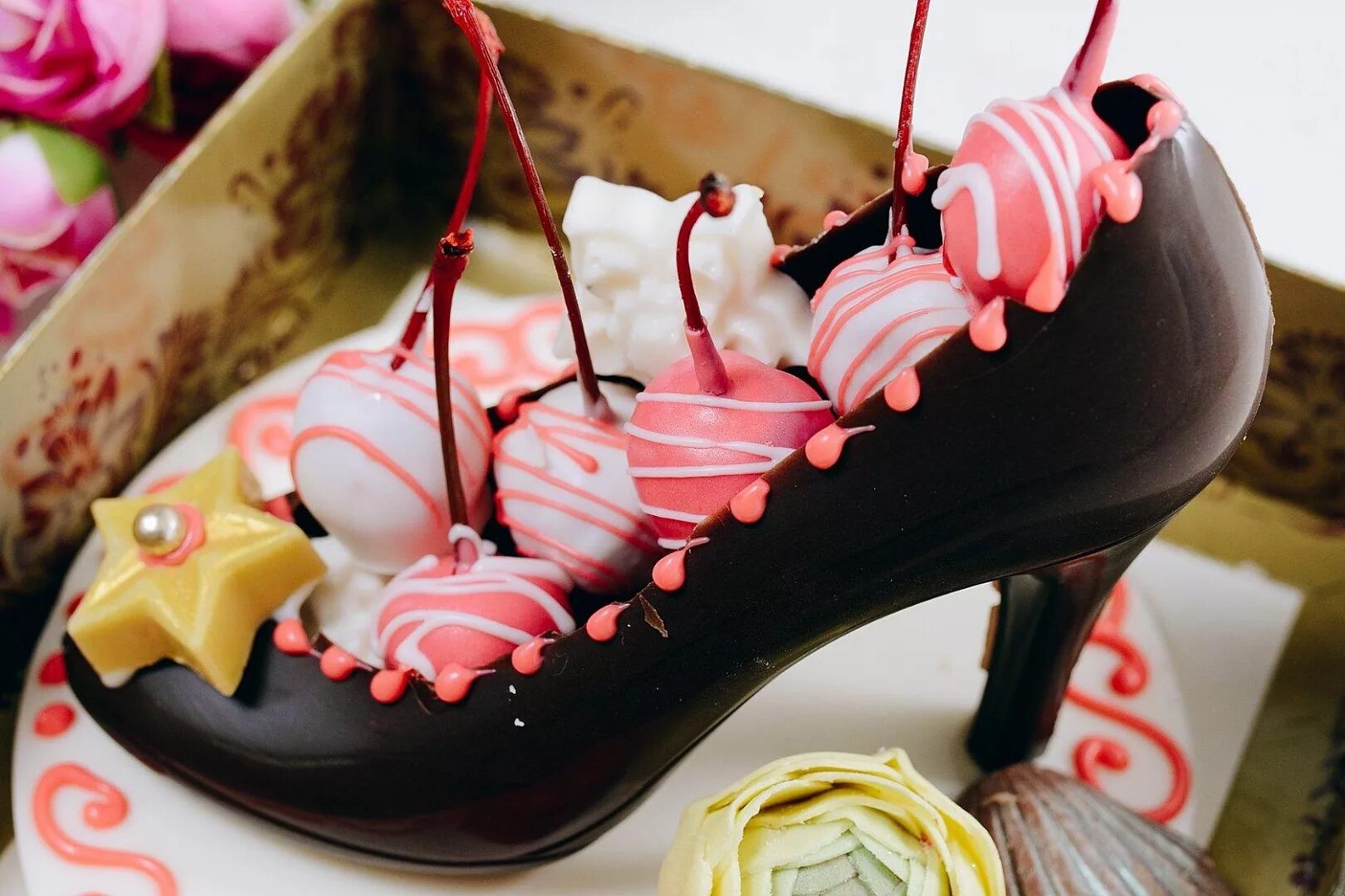 Съедобные туфли. Вафельная картинка туфли. Туфель вафель. Нарисованные ноги в туфлях. Туфель вафель.