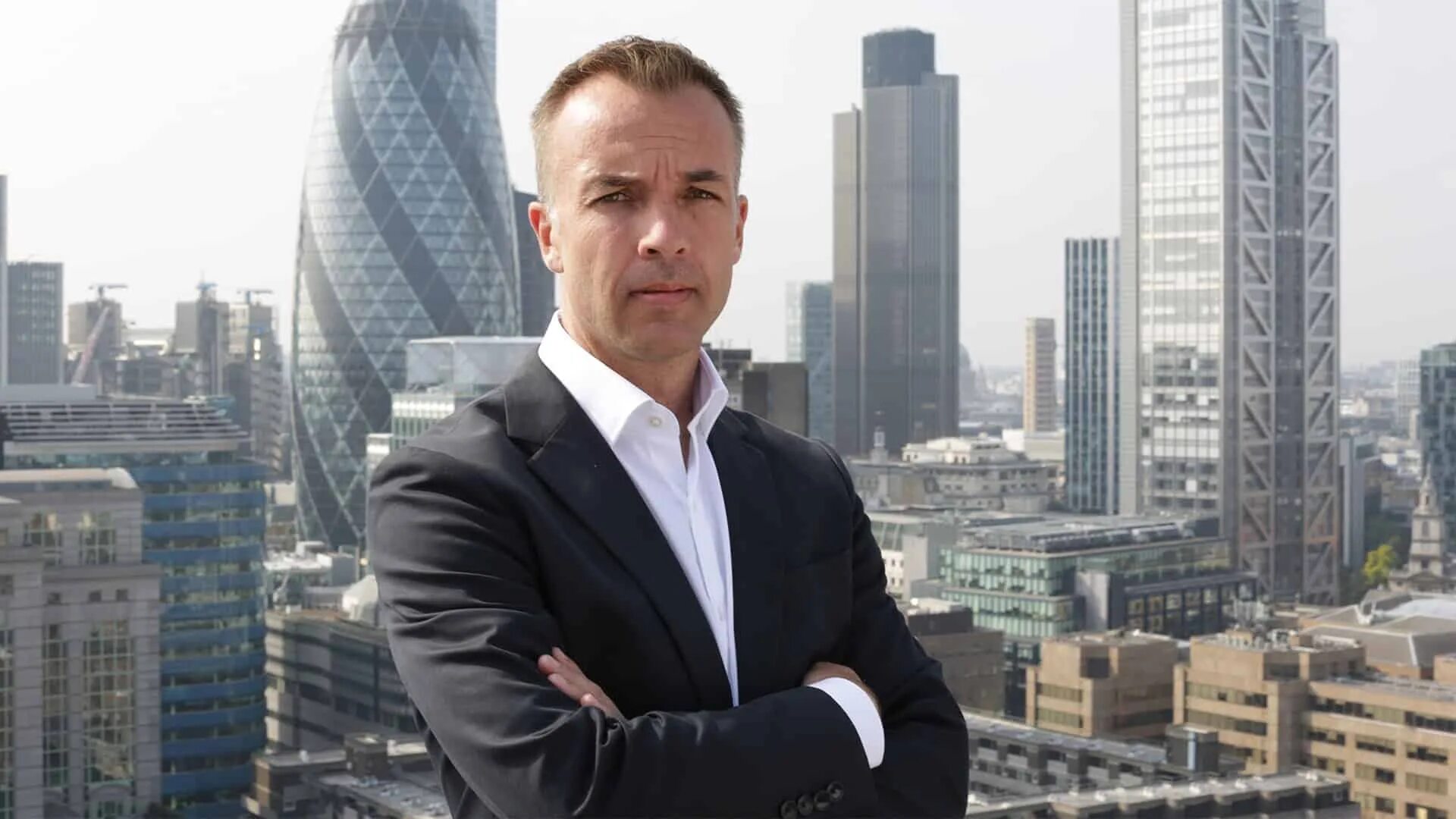 Рокфеллер-центр (top of the rock). Российские мажоры. Москва сити и хрущевки. Сити 2 москва сити камушки. Город обеспеченных людей.