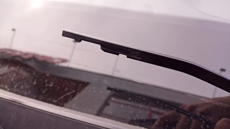 Снимаем задний дворник - Chery Indis, 1,3 л, 2013 года своими руками DRIVE2