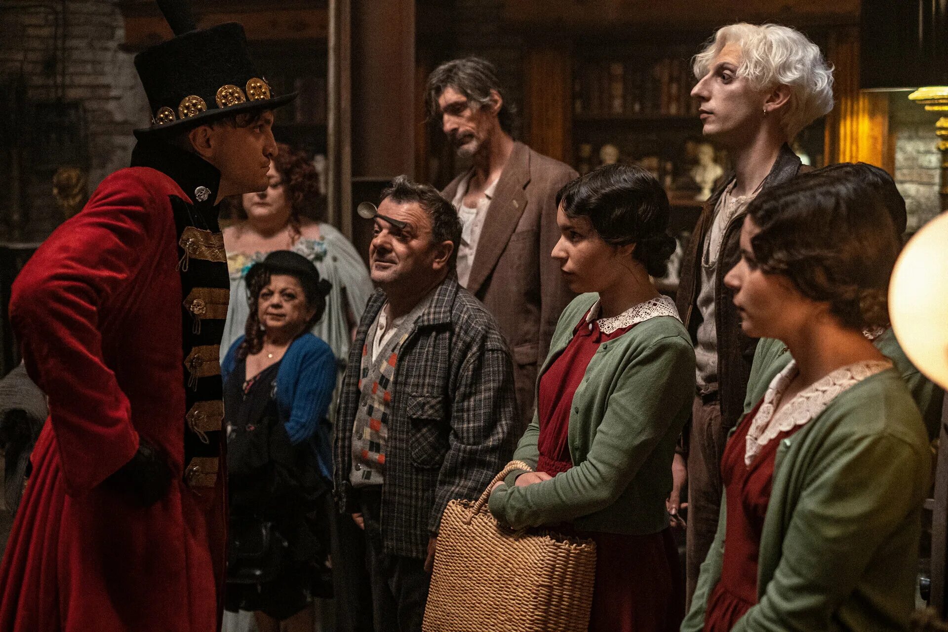 Отчаянные мстители - freaks out. Отчаянные мстители (2021). Отчаянные фрики freaks out 2021. Фильм мстители 2022. Отчаянные мстители - freaks out.