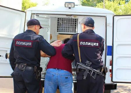 При задержании оказал сопротивление сотрудникам полиции