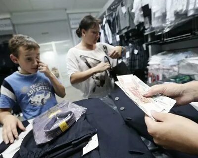 Деньги многодетной семье на школьную форму