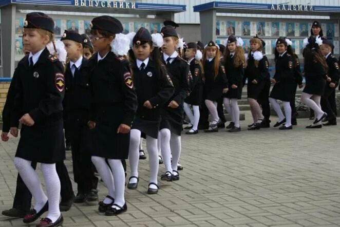 95 школа воронеж. школа моу сш 128 волгоград. 85 школа имени героя россии. школа 85 имени. школа 85 имени.