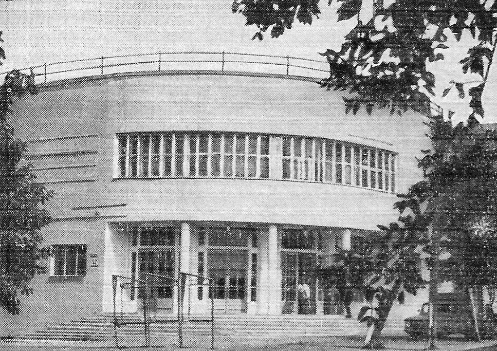 Серп и молот тула. Дворец культуры завода серп и молот. Канск разруха. Заброшенный дк серп и молот. Статуя ленина канск.