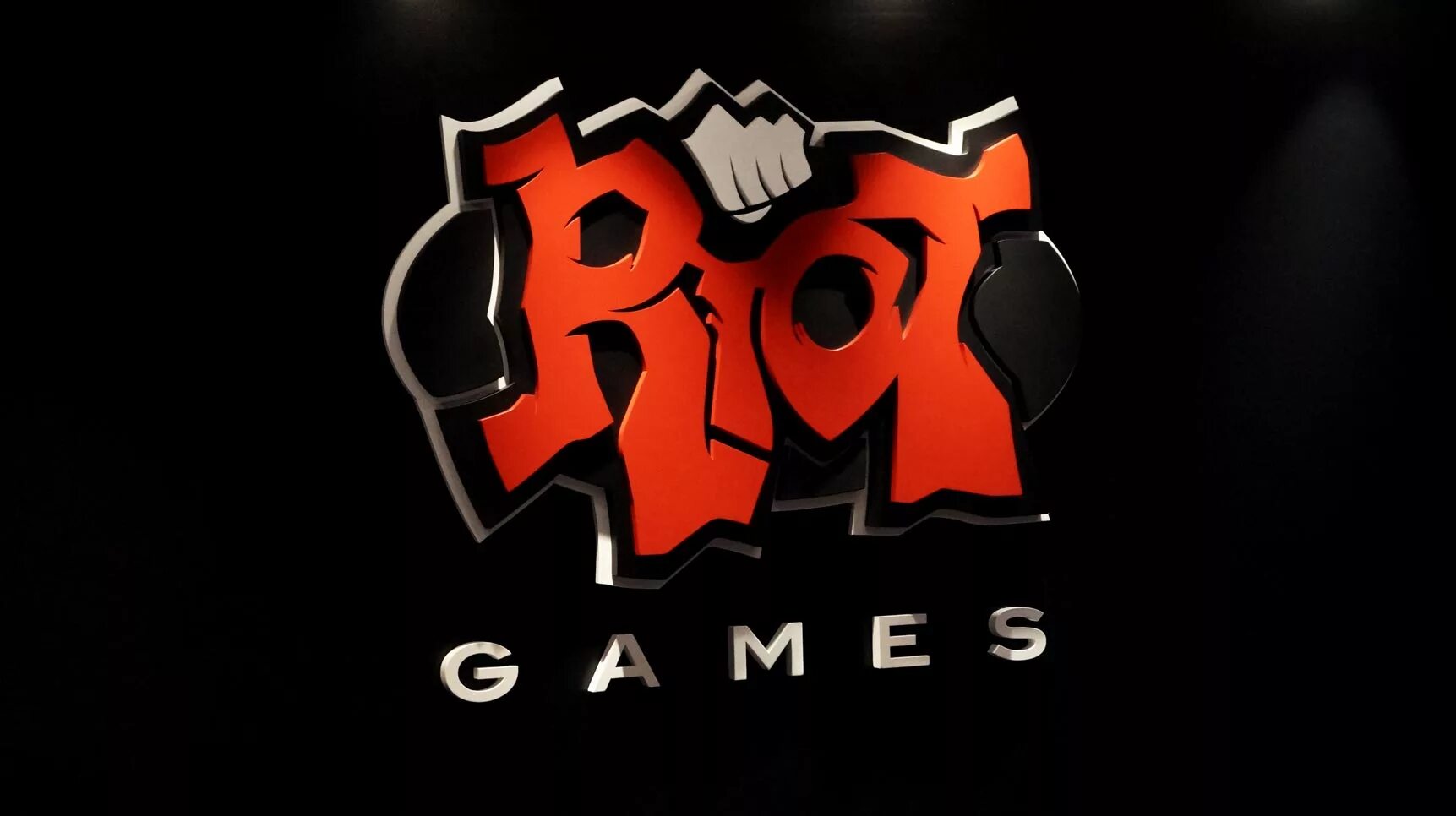 Riot games. Rinat games. Riot логотип. Логотип риот геймс. Riot games сайт