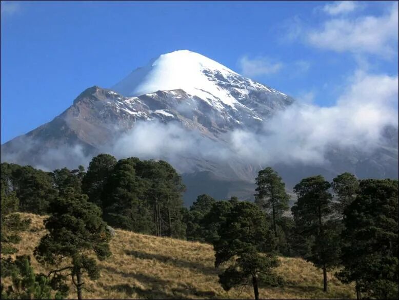 Орисаба вулкан столица. Какой вулкан расположен в северной америке. Физическая карта северной америки горы кордильеры. Попокатепетль нло. Вулкан орисаба вершина.