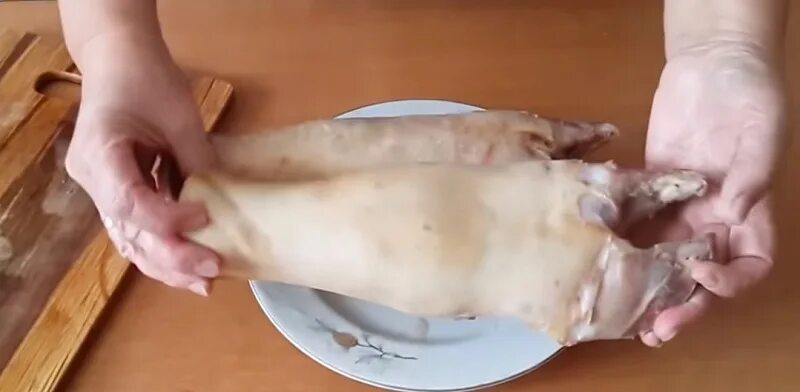 Холодец из говяжьих ножек. Как разделать говяжью ногу на холодец. Говяжьи копыта для холодца. Холодец из свиных ножек. Как разделать говяжью ногу на холодец.