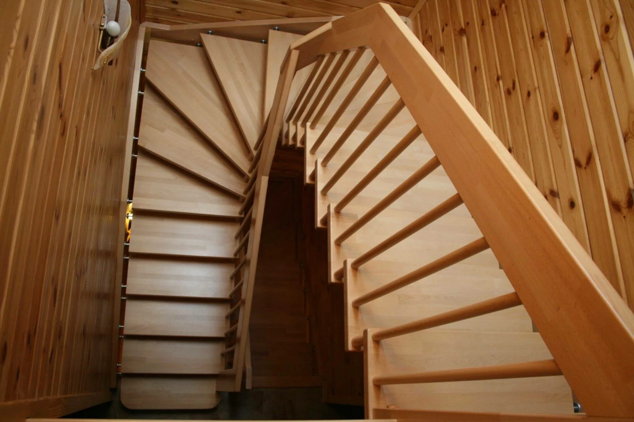 Забежные лестницы второй этаж