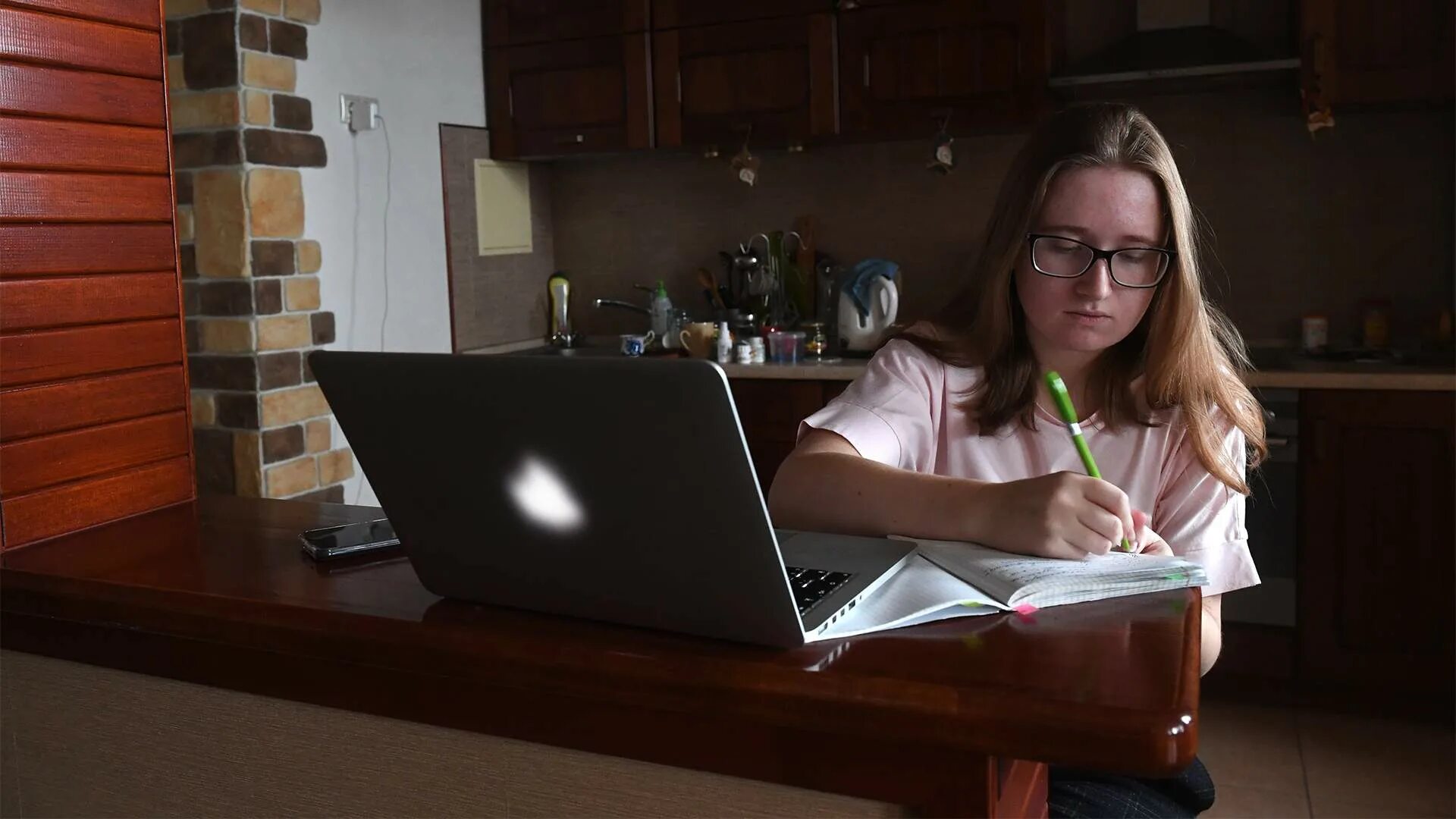 Обращение посольства сша к россиянам. Медведев. Предел терпения россиян. Русские эмигранты в сша. Россияне на пределе.