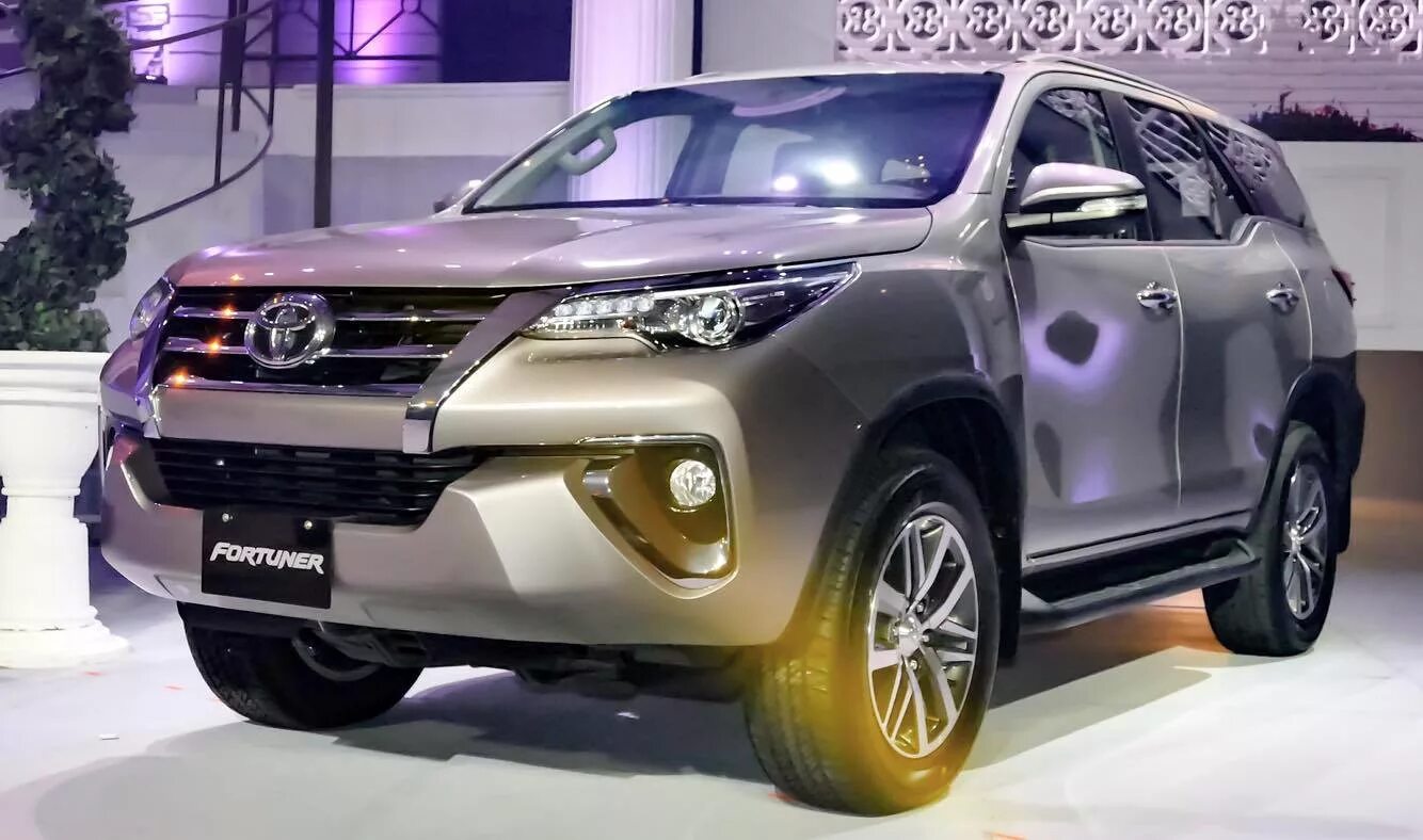 Новые выпуски тойот. Тойота фортунер 2016. Toyota Fortuner TRD 2023. Тойота фортунер 2012. Тойота фортунер 2019.