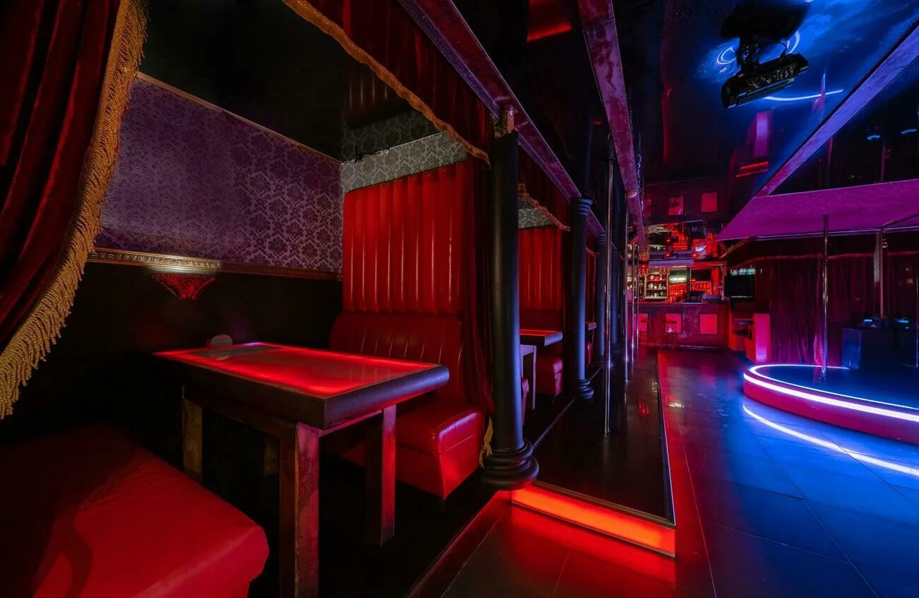 Стриптиз-клуб golden dolls, санкт-петербург. Стрип бар голден доллс. Стрип клубы петербурге. Стриптиз клуб-бар hefner club, санкт-петербург. Спб ночной бар дон жуана.