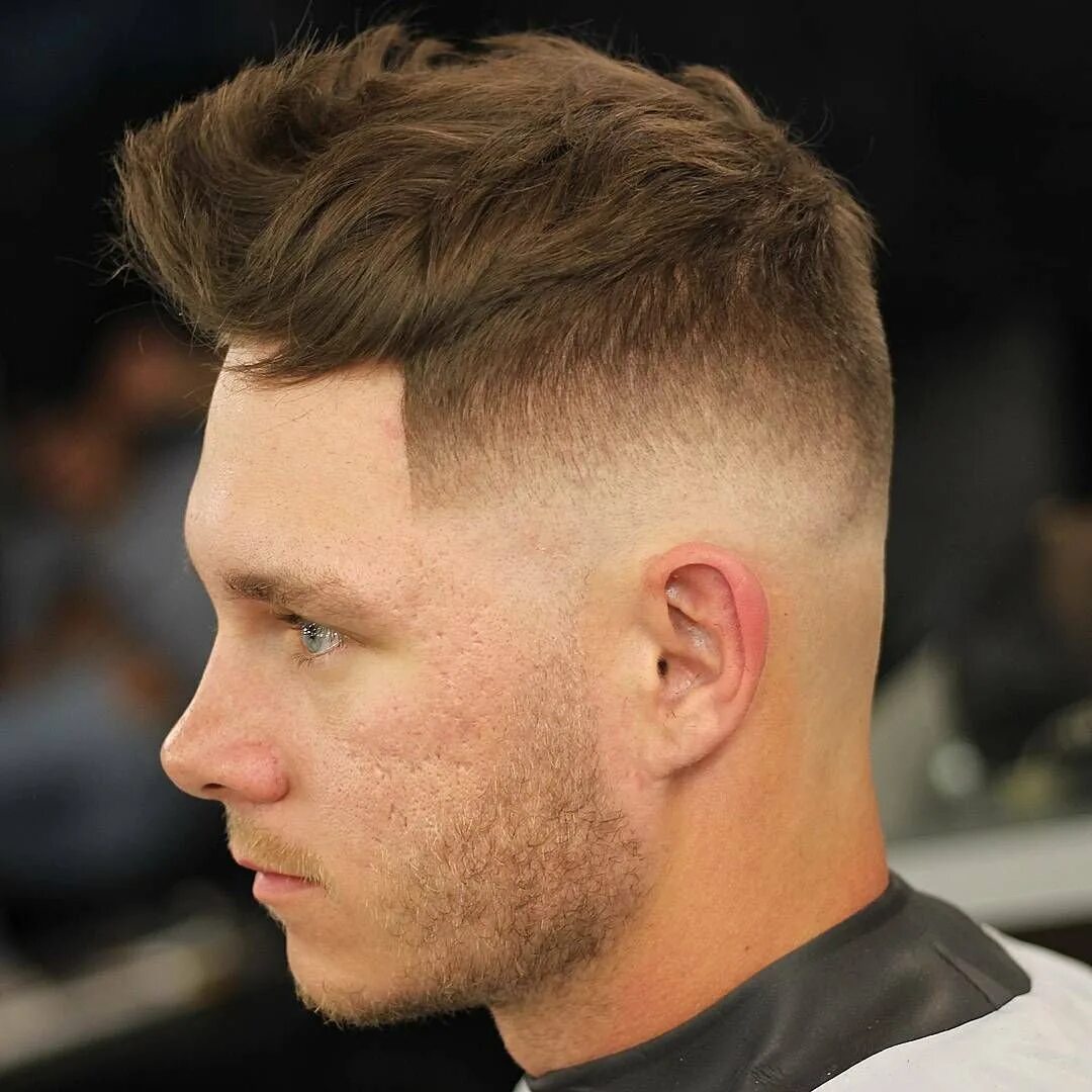 Фейд кроп стрижка. Фейд андеркат ежик. Fade полубокс. Стрижка фейд (fade). Гранж кроп фейд.