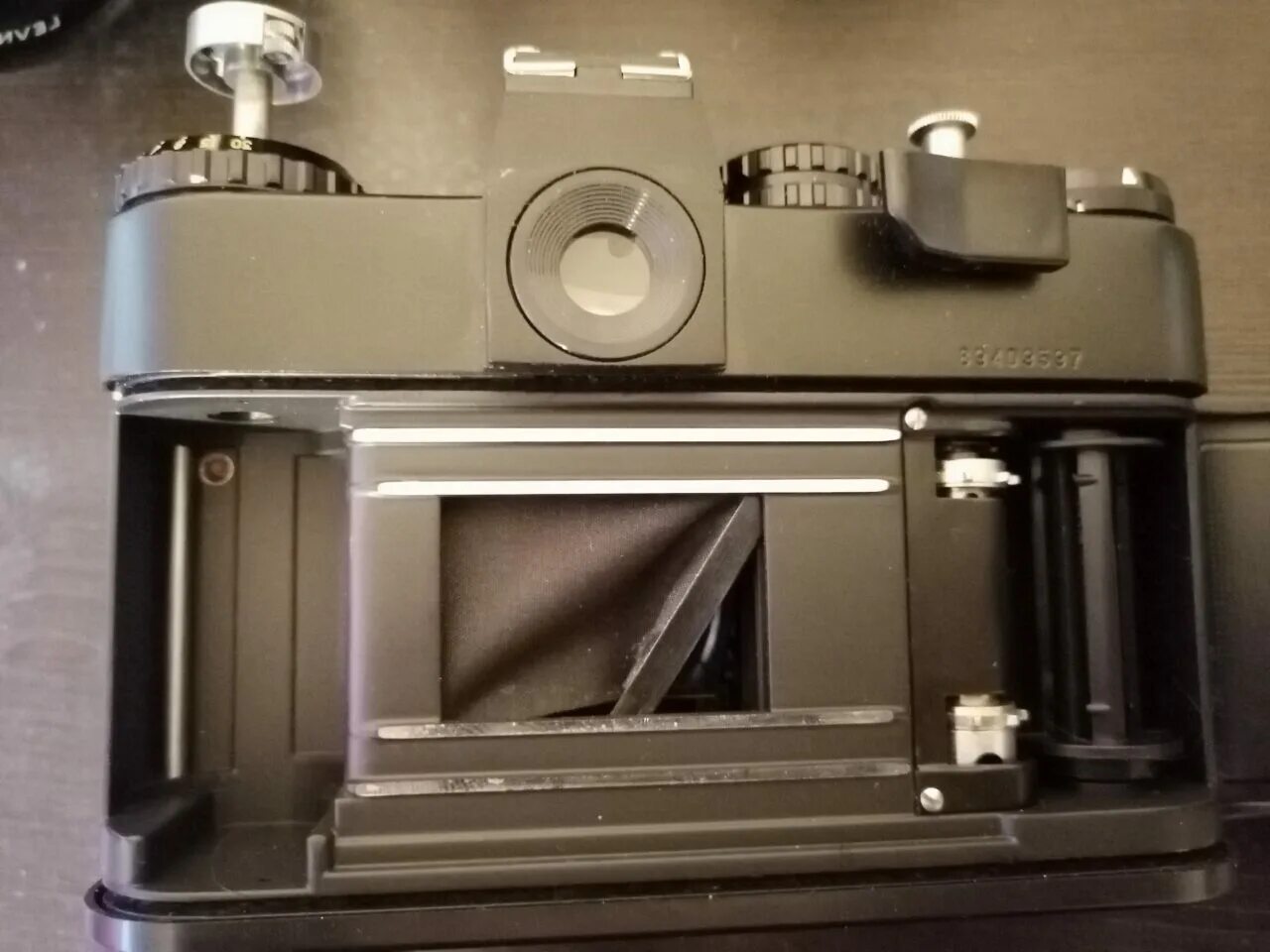 Шторки фотоаппарата зенит. Шторки зенит ет. Затвора zenit e. Затвор зенит. Затвор зенит.