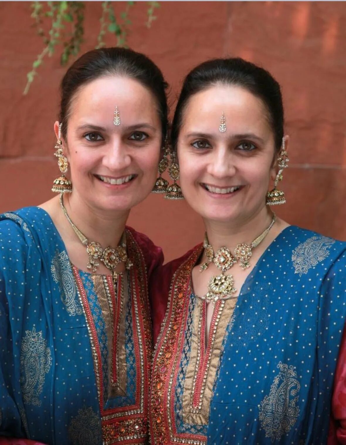 The Singh Twins. Indian sister