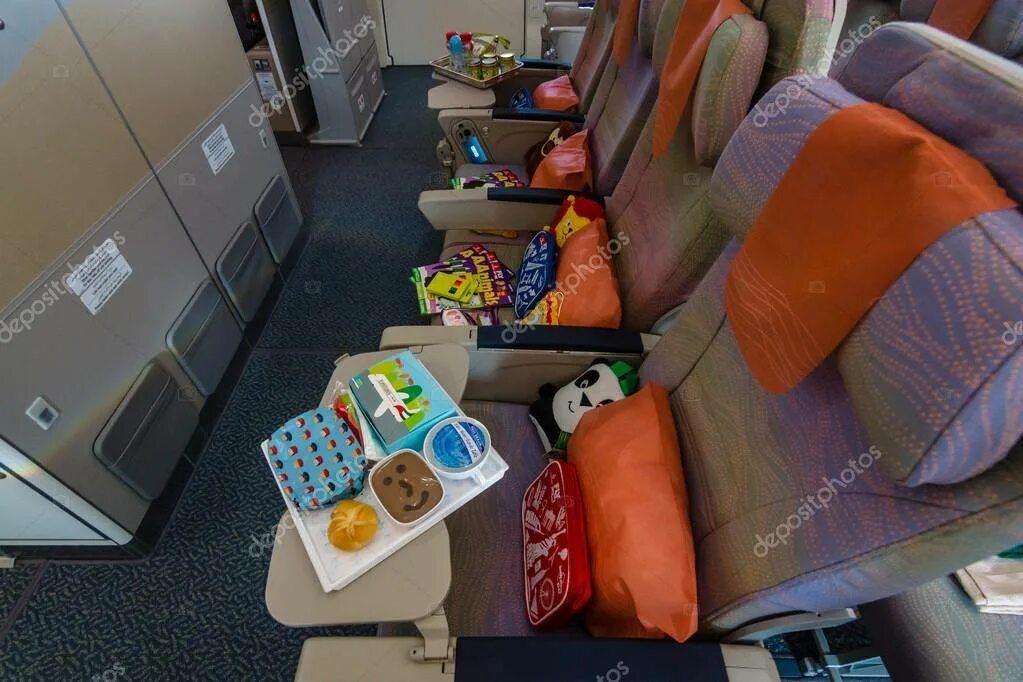 Игрушки для путешествий в самолете. Игрушки годовалому в самолет. Вещи в самолет с ребенком. Вещи в поезд. Что можно ребенку в самолет