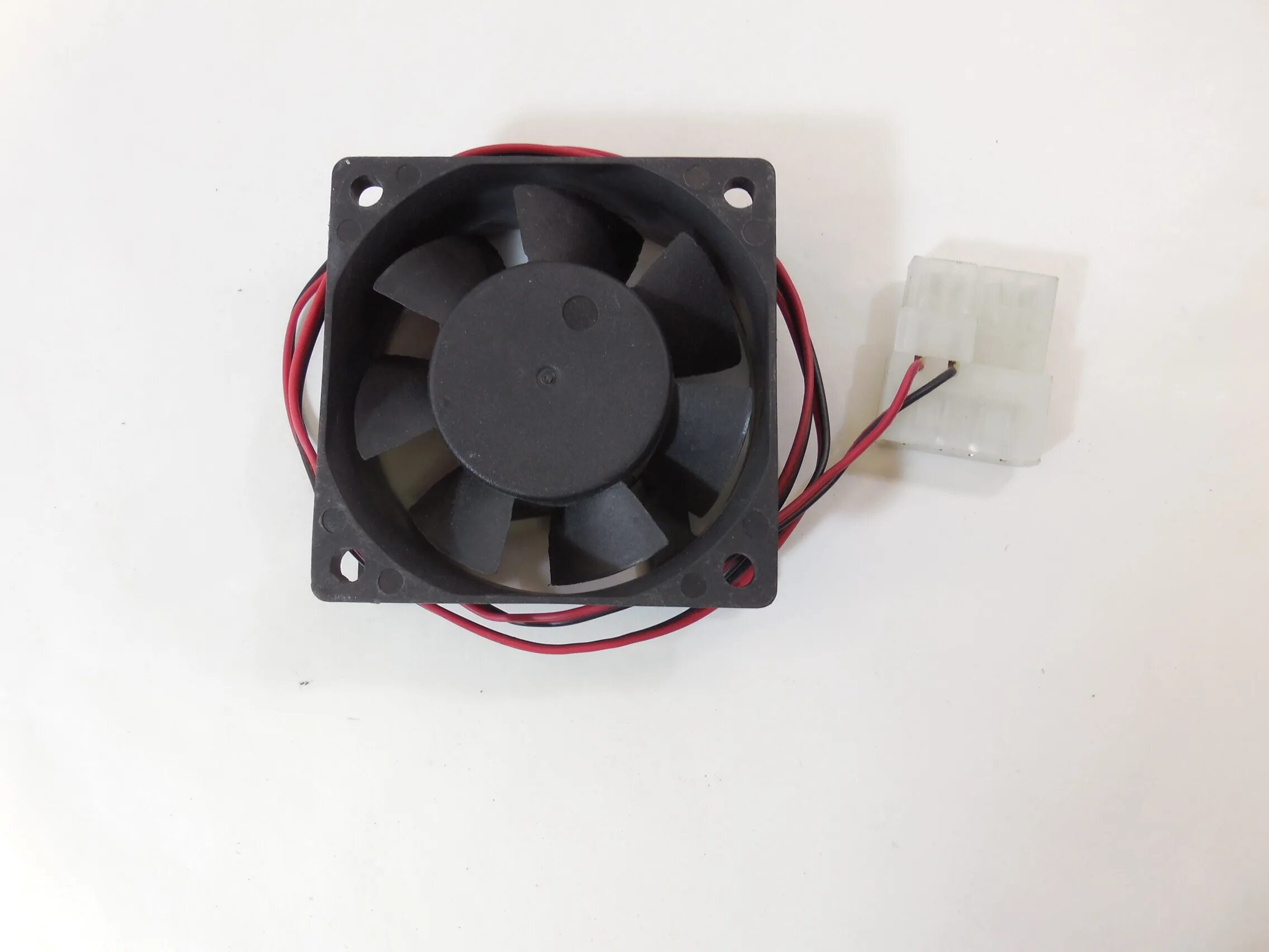 Корпусной кулер для корпуса Boost 4pin. Кулер для корпуса Molex. Кулер 60х60х25 8000. Вентилятор для корпуса 60х60х25 подшипники. Кулер 60